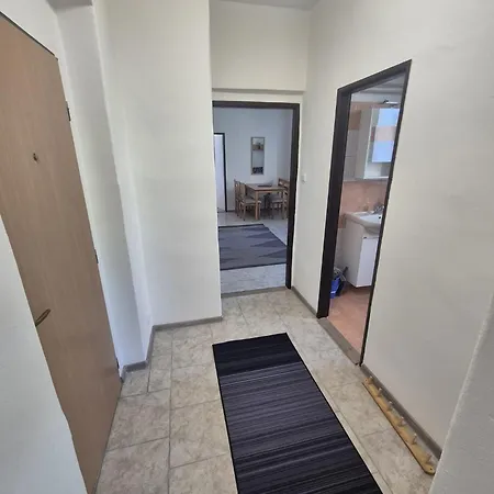 Pro 4 Osoby, Apartman *