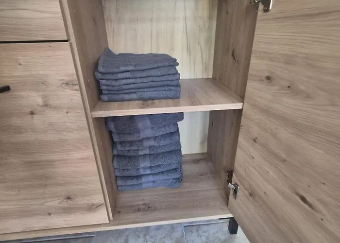 Pro 4 Osoby, Apartment Vejprty