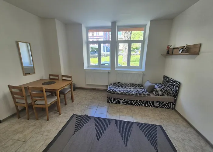Pro 4 Osoby, Apartment